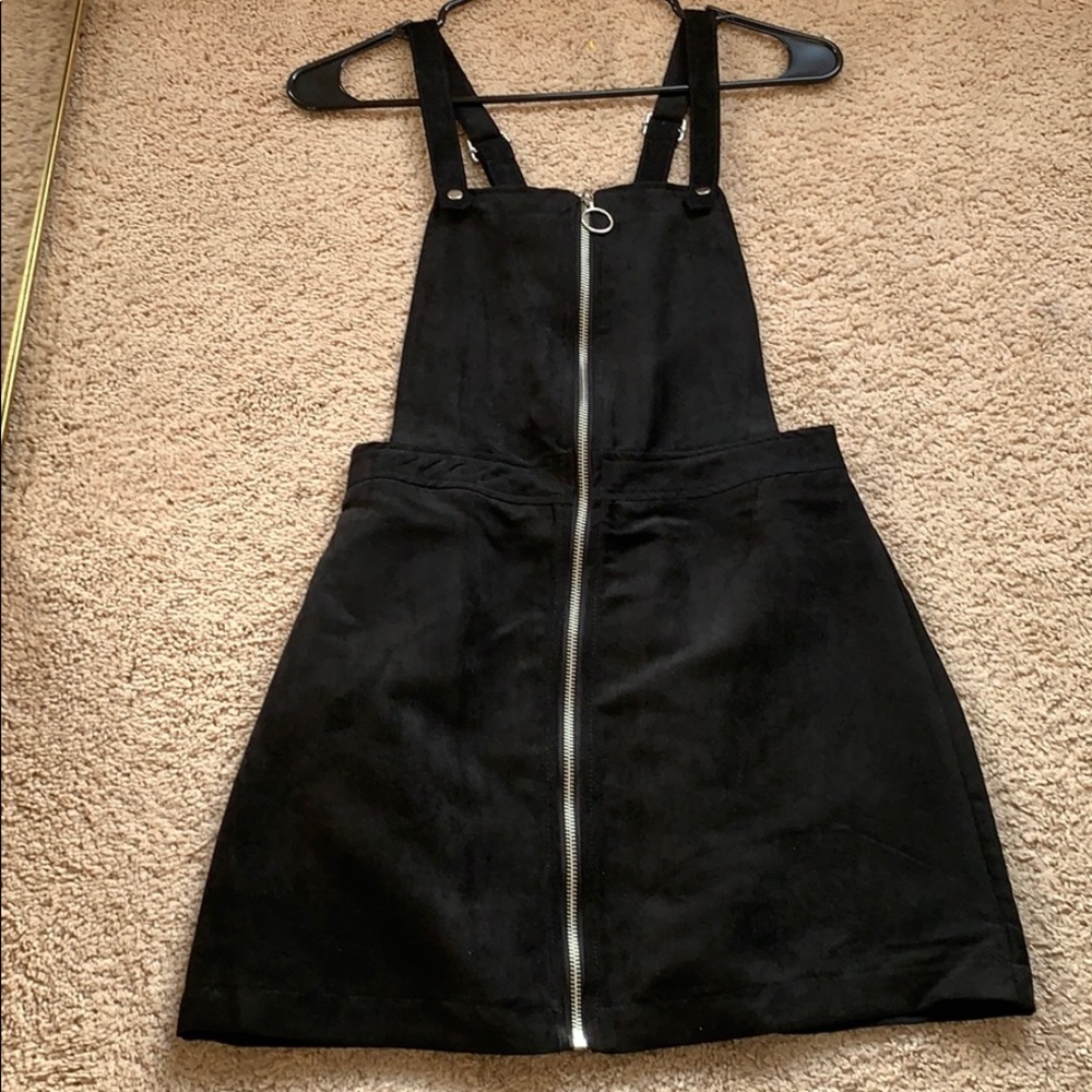 H&M zip up dress!
